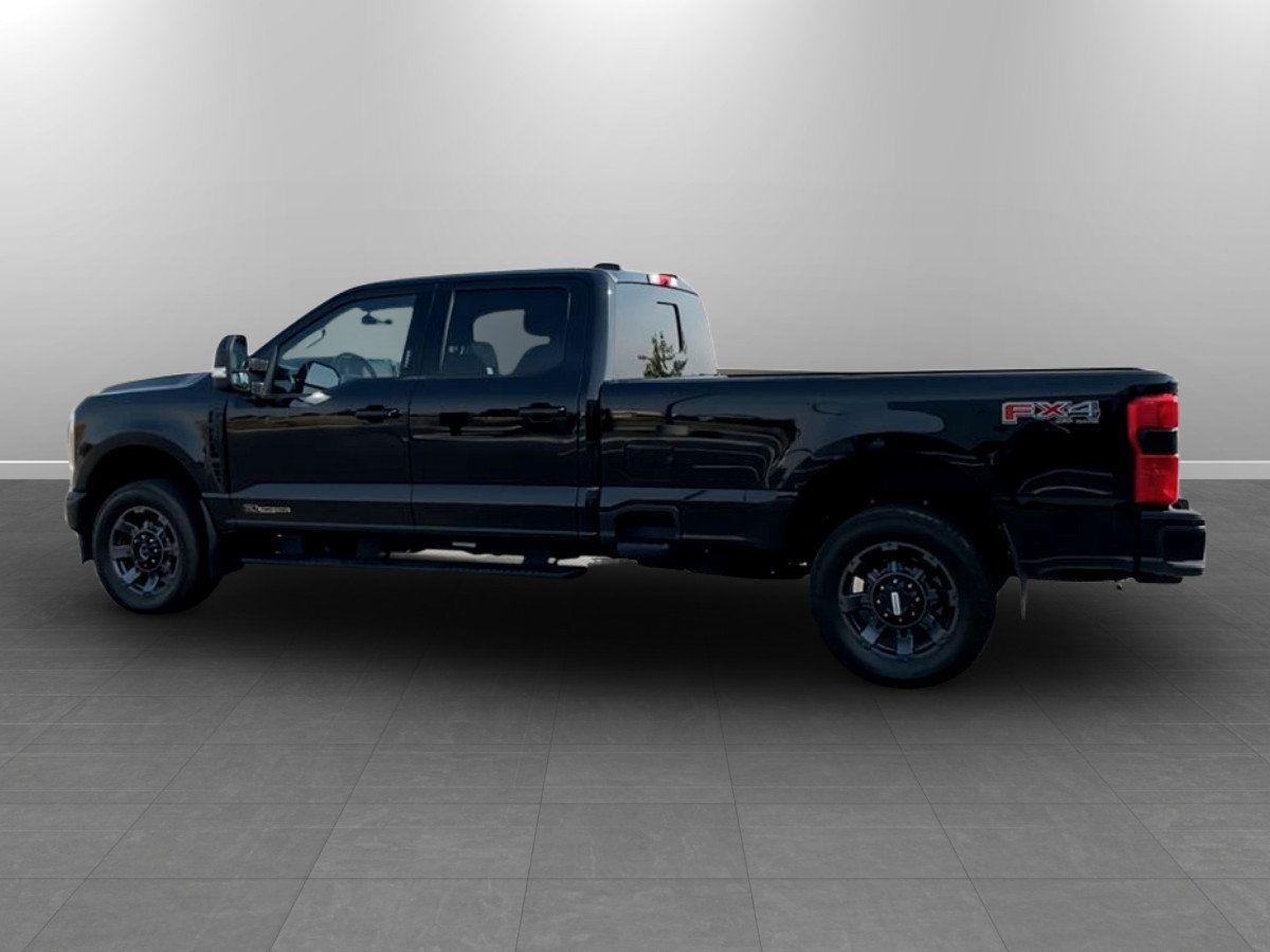 Used 2023 Ford F350 Lariat w/ Lariat Ultimate Package AWD/4WD image 6
