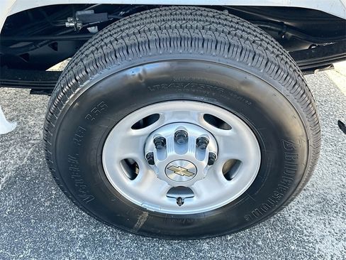 New 2025 Chevrolet Express 2500 Work Van w/ Driver Convenience Package image 16