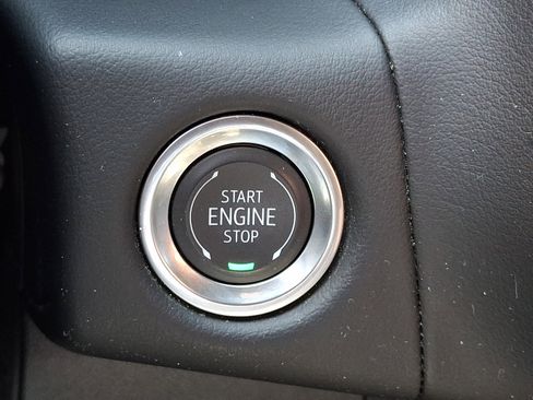 Certified 2024 Chevrolet Suburban Premier AWD/4WD image 28