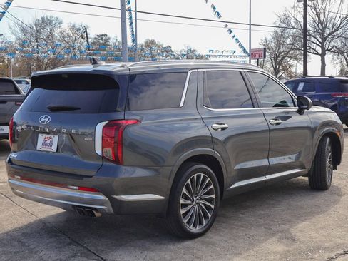 Used 2023 Hyundai Palisade Calligraphy image 22