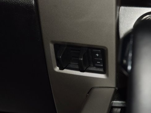 Used 2020 Ford F150 Lariat w/ Equipment Group 502A Luxury image 31