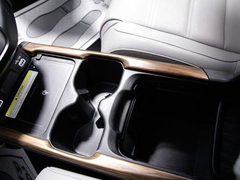 Certified 2022 Honda CR-V Touring image 31