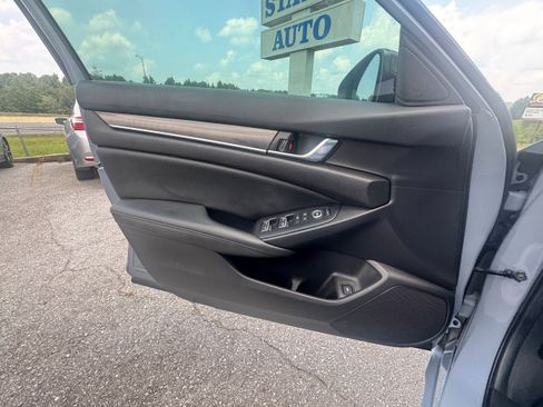 Used 2021 Honda Accord Sport image 25