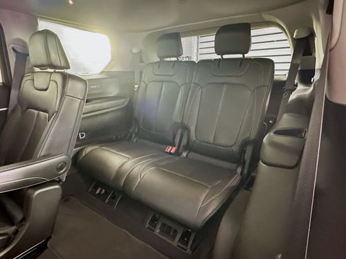 Used 2022 Jeep Grand Cherokee L Limited AWD/4WD image 30