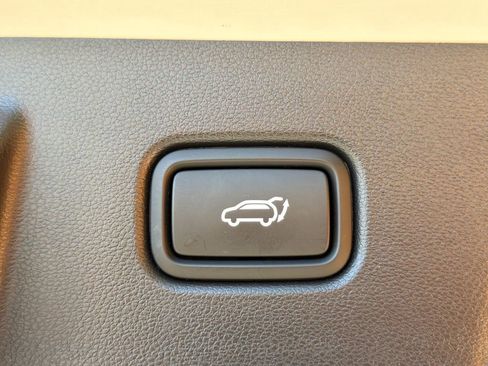 Used 2025 Hyundai Tucson Limited FWD image 36