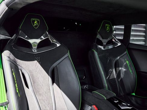 Used 2024 Lamborghini Huracan Sterrato AWD/4WD image 41