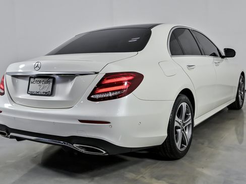 Used 2019 Mercedes-Benz E 300 4MATIC image 11