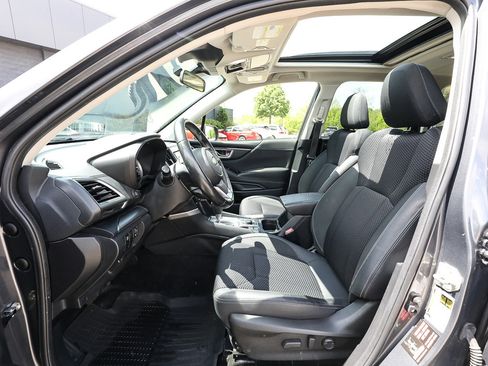 Used 2022 Subaru Forester Premium AWD/4WD image 11