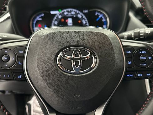 Used 2021 Toyota RAV4 SE AWD/4WD image 16