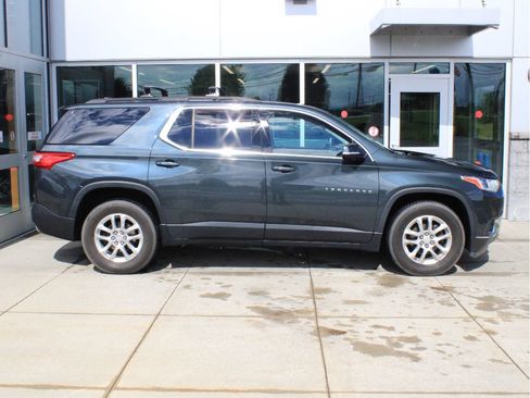 Used 2020 Chevrolet Traverse LT w/ Driver Confidence II Package AWD/4WD image 4