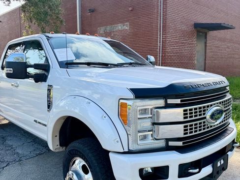 Used 2017 Ford F350 Platinum w/ Platinum Ultimate Package AWD/4WD image 5