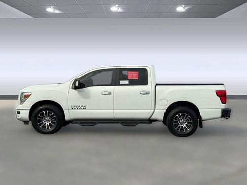 Certified 2021 Nissan Titan SV w/ SV Convenience Package image 2