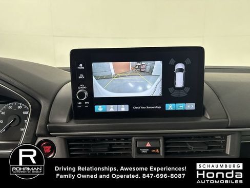 Certified 2025 Honda Pilot Touring image 8