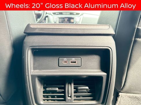 Used 2024 Nissan Murano SV w/ SV Midnight Edition Package image 23