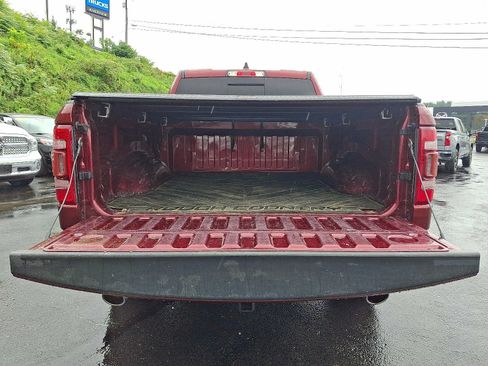 Used 2019 RAM 1500 Laramie AWD/4WD image 28