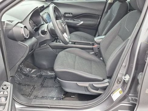 Used 2023 Nissan Kicks SV FWD image 9