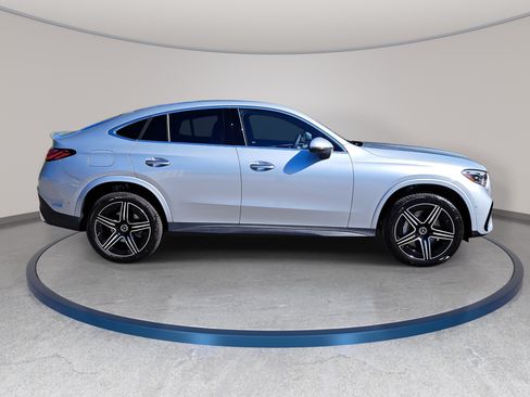 Used 2026 Mercedes-Benz GLC 300 4MATIC image 5