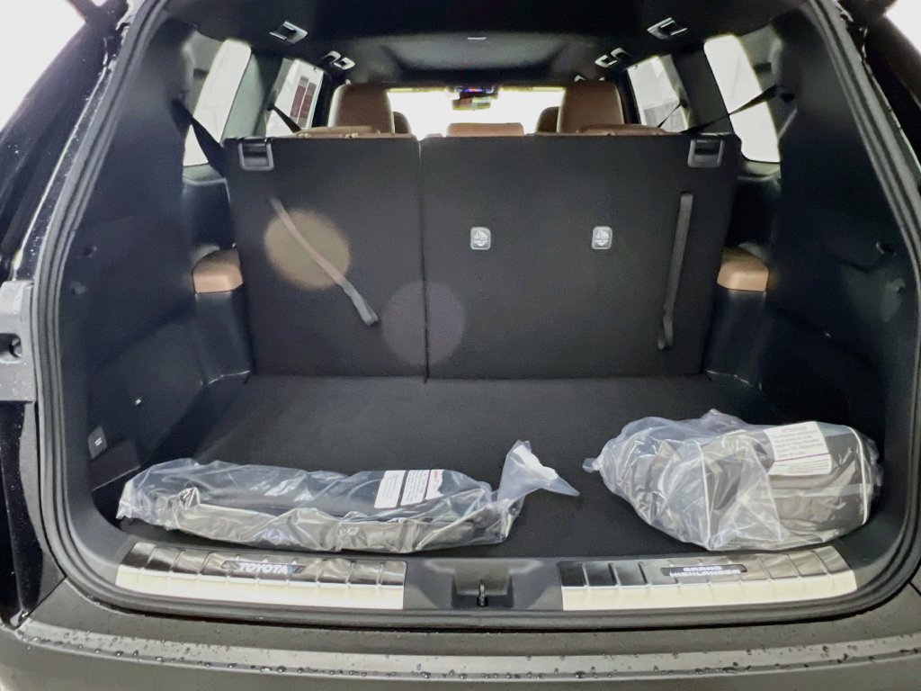New 2026 Toyota Grand Highlander AWD Hybrid image 33