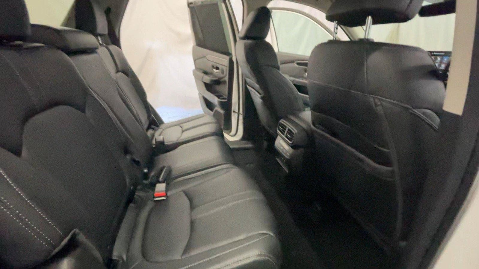 Certified 2025 Honda Pilot EX-L image 23