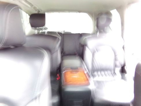 Used 2015 INFINITI QX80 4WD w/ Deluxe Technology Package image 40