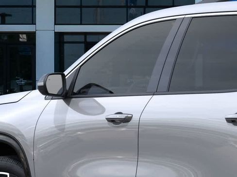 New 2026 Chevrolet Traverse High Country FWD image 12