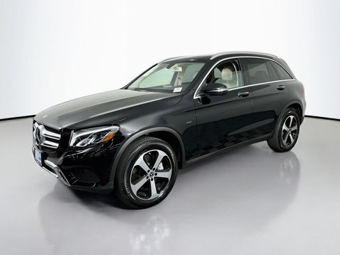 Used 2019 Mercedes-Benz GLC 350e 4MATIC image 3