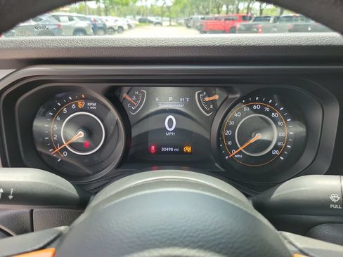 Used 2024 Jeep Gladiator Sport AWD/4WD image 18