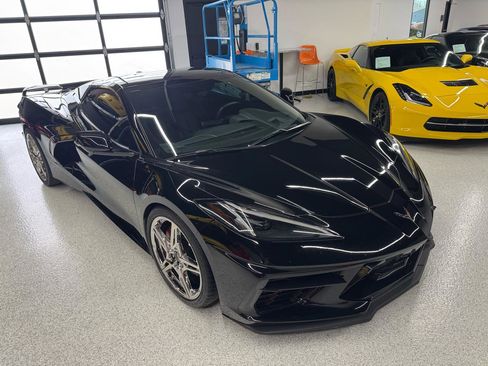 Used 2021 Chevrolet Corvette Stingray Preferred Conv w/ Z51 Performance Package RWD image 10