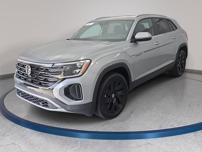 Used 2025 Volkswagen Atlas Cross Sport SE w/ Panoramic Sunroof Package