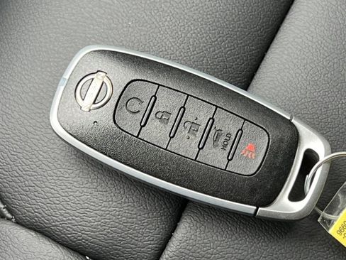 Certified 2025 Nissan Murano SL image 30