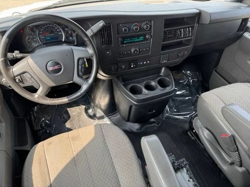 Used 2021 GMC Savana 3500 Extended w/ Driver Convenience Package RWD image 7