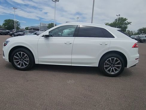 Used 2019 Audi Q8 Premium w/ Convenience Package AWD/4WD image 2