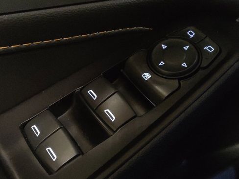 Used 2020 Chevrolet Traverse LS image 27