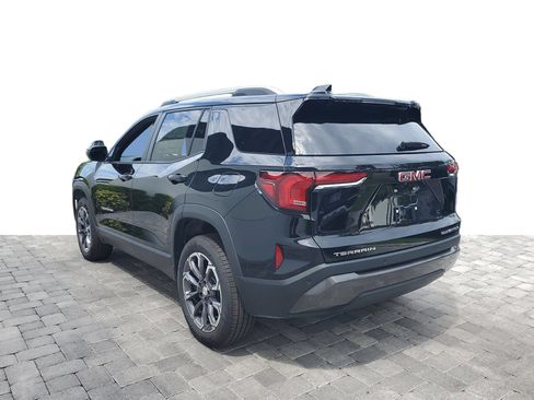 New 2027 GMC Terrain Elevation w/ Elevation Premium Package FWD image 4