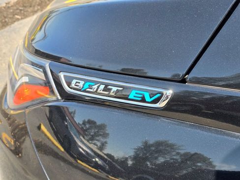 Used 2020 Chevrolet Bolt LT FWD image 5