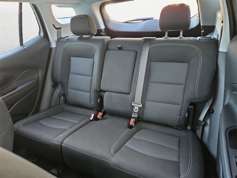 Used 2024 GMC Terrain SLE image 9