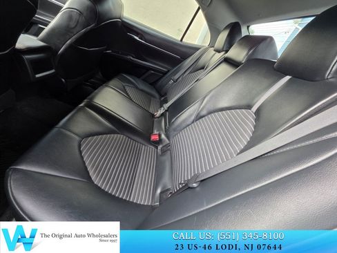Used 2020 Toyota Camry SE FWD image 12
