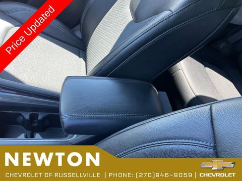 Used 2025 Jeep Compass Latitude AWD/4WD image 21