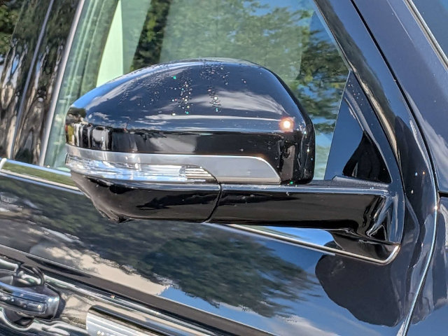 Used 2025 Lincoln Navigator Reserve AWD/4WD image 13