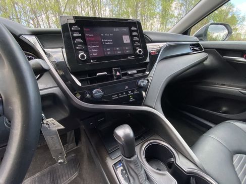 Used 2024 Toyota Camry SE FWD image 22
