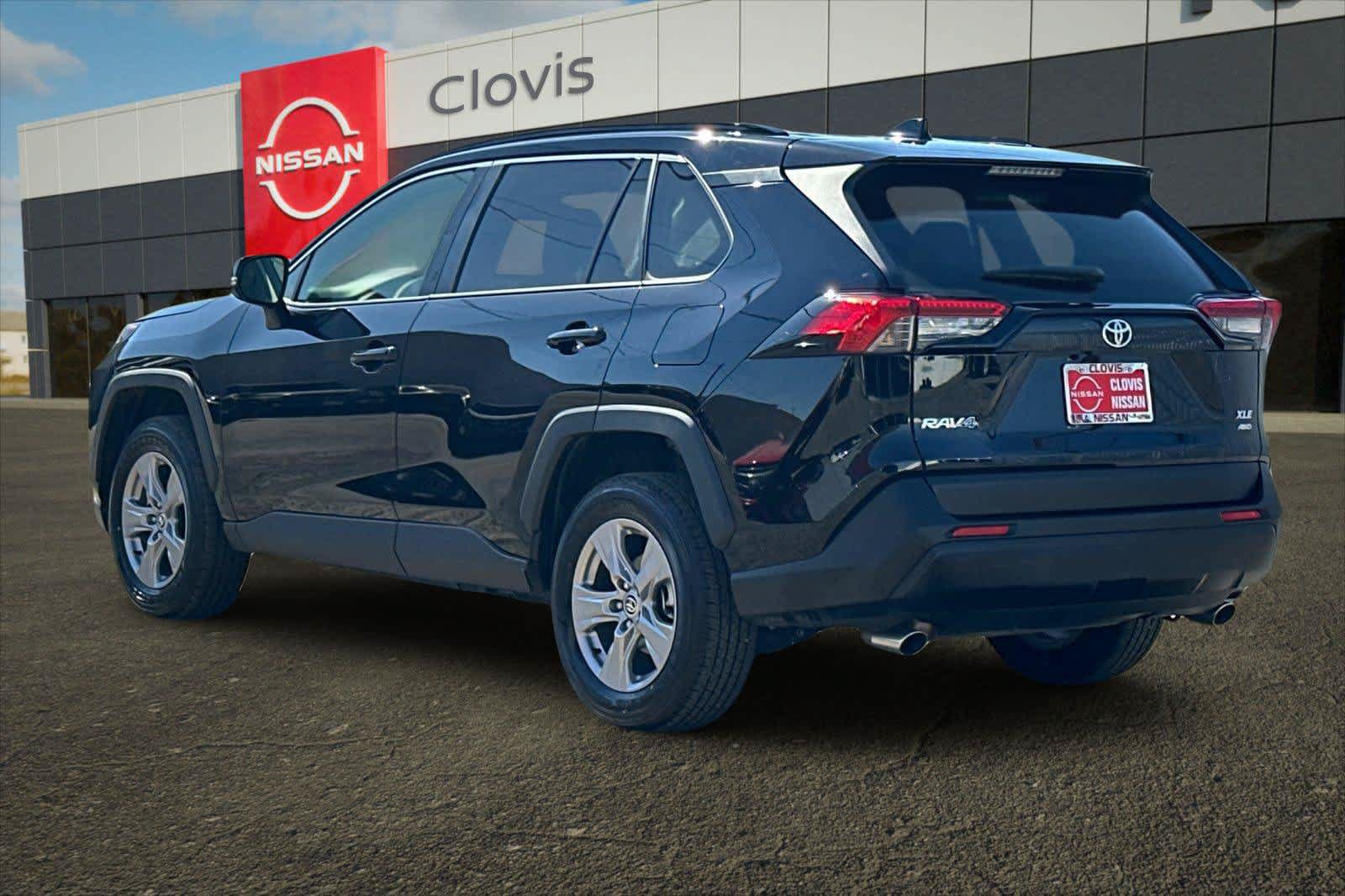 Used 2025 Toyota RAV4 XLE w/ Convenience Package AWD/4WD image 7