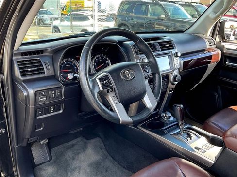 Used 2018 Toyota 4Runner Limited image 13