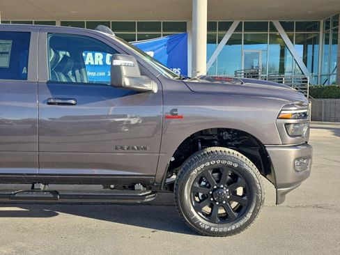 New 2026 RAM 2500 Laramie AWD/4WD image 12