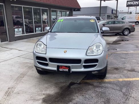 Used 2004 Porsche Cayenne S AWD/4WD image 3