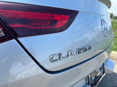 Certified 2022 Mercedes-Benz CLA 250 4MATIC image 11