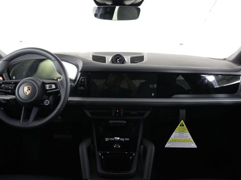 New 2026 Porsche Cayenne Coupe AWD/4WD image 11