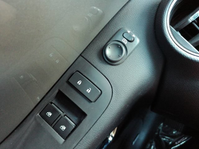 Used 2015 Chevrolet Camaro LT RWD image 24