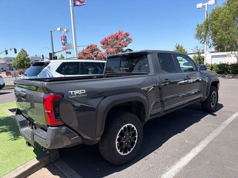 Used 2024 Toyota Tacoma TRD Off-Road w/ TRD Off Road Premium Package AWD/4WD image 12