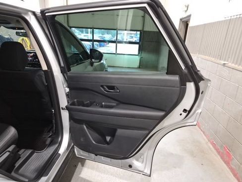Certified 2024 Nissan Pathfinder SV AWD/4WD image 18