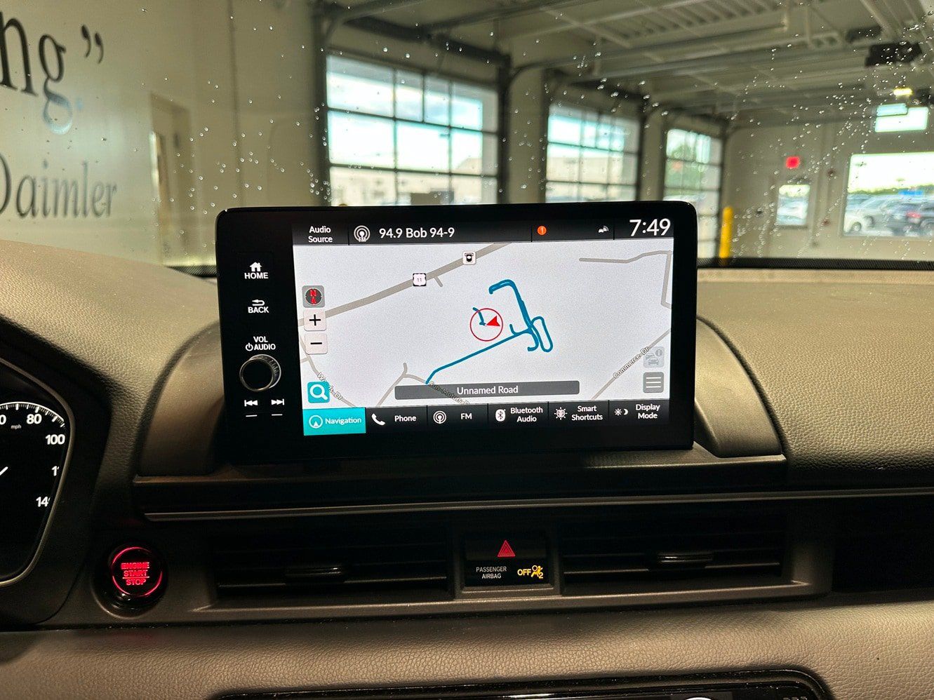 Used 2025 Honda Pilot Touring image 9